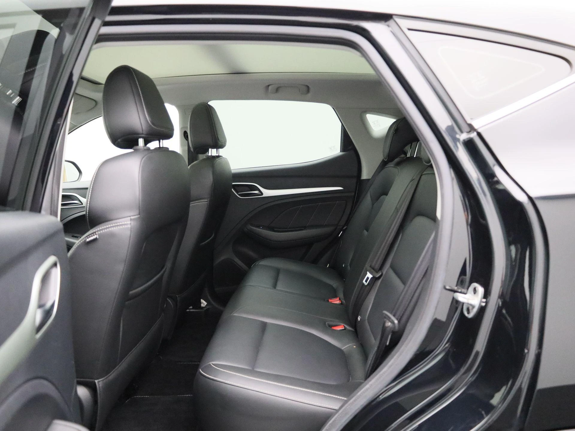 MG-ZS EV-image-9