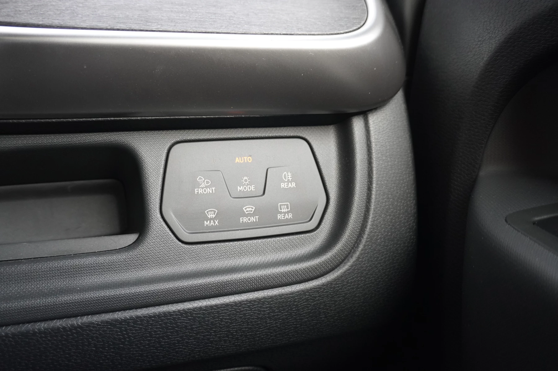 Volkswagen-ID. Buzz-image-40