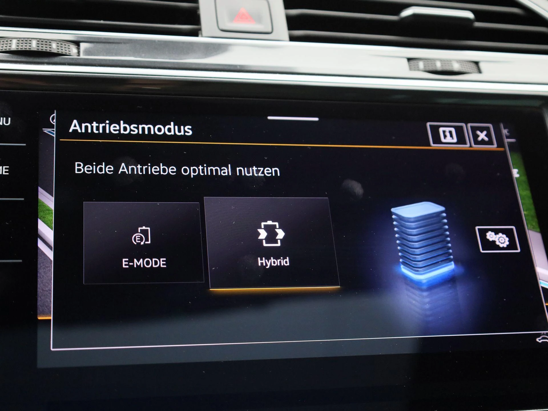 Volkswagen-Tiguan-image-30