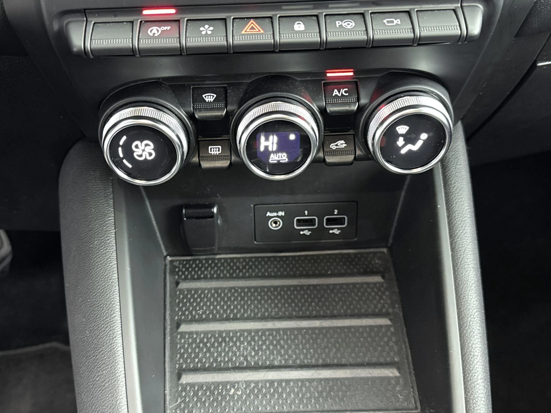 Renault-Captur-image-14