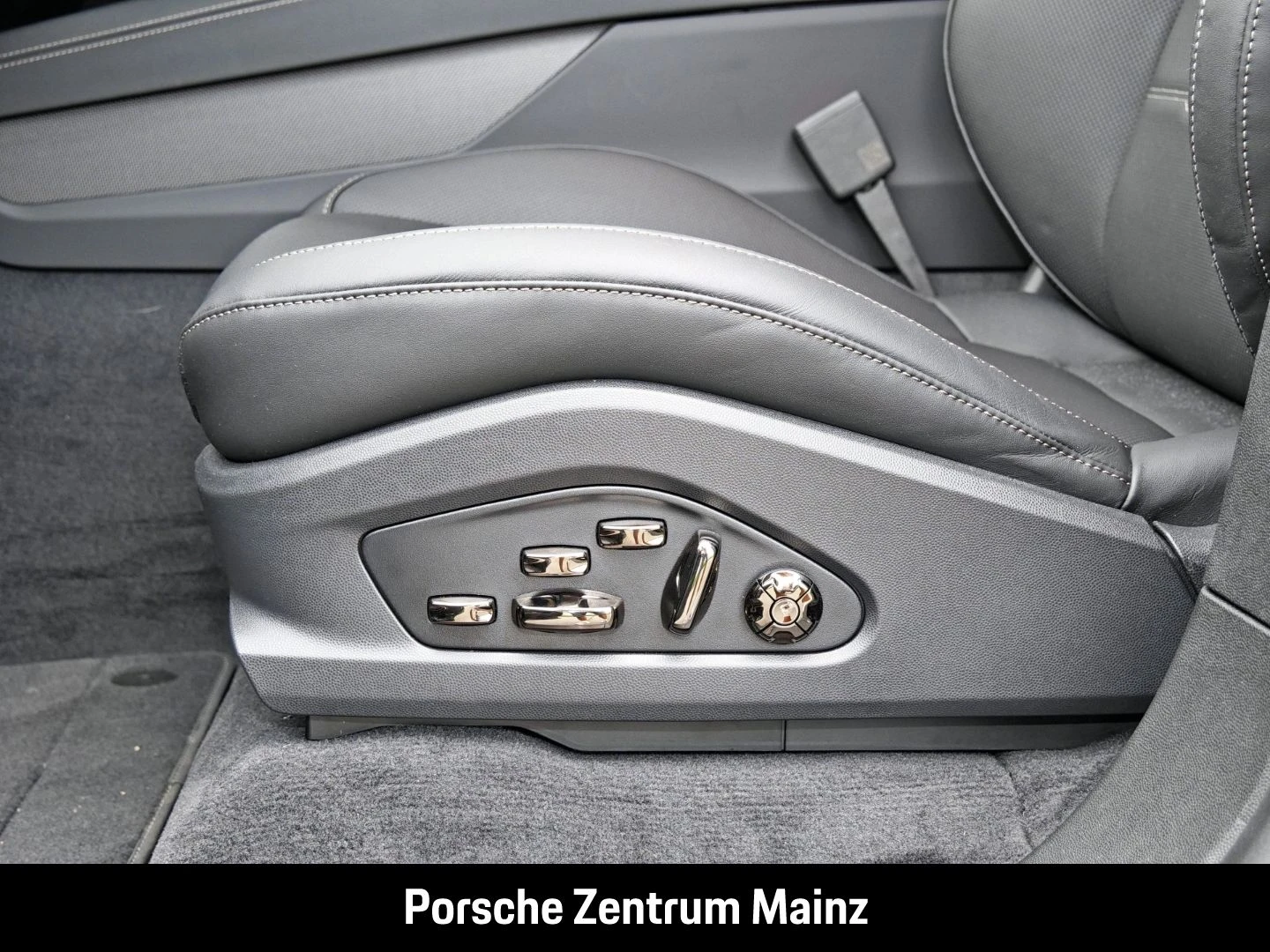 Porsche Cayenne Turbo Electric Active-Ride HA-Lenkung turbo
