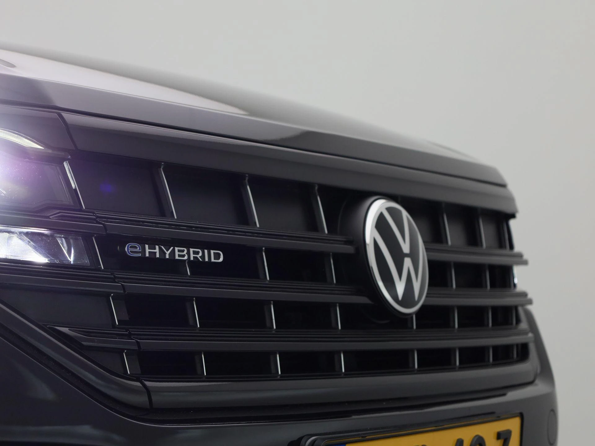 Volkswagen-Touareg-image-51