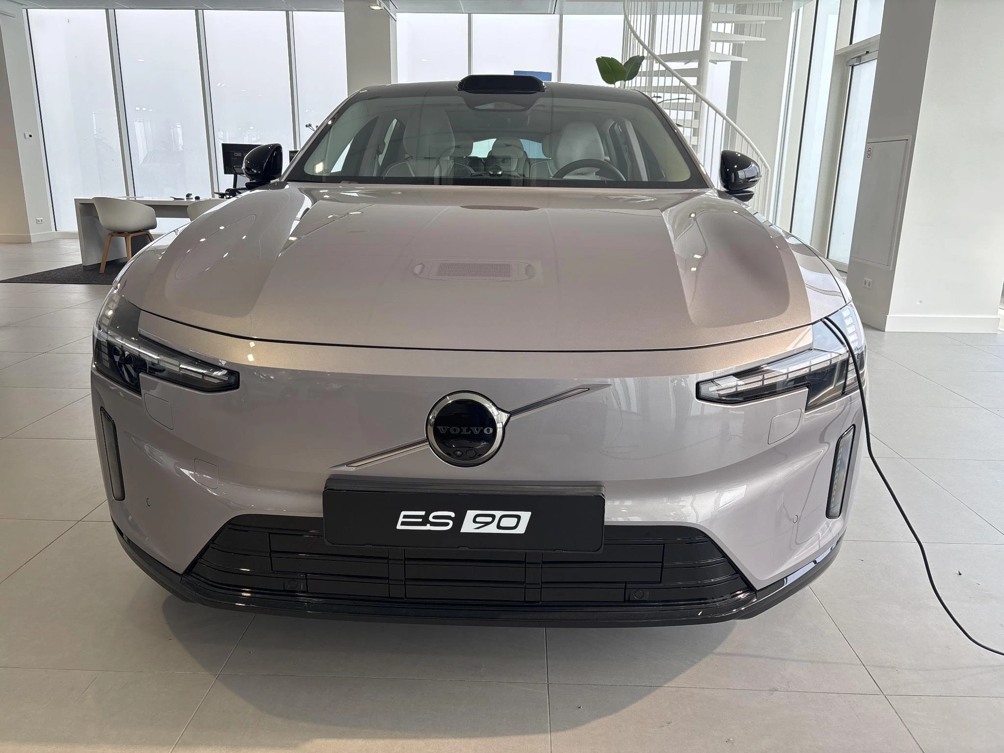 Volvo-ES90-image-1