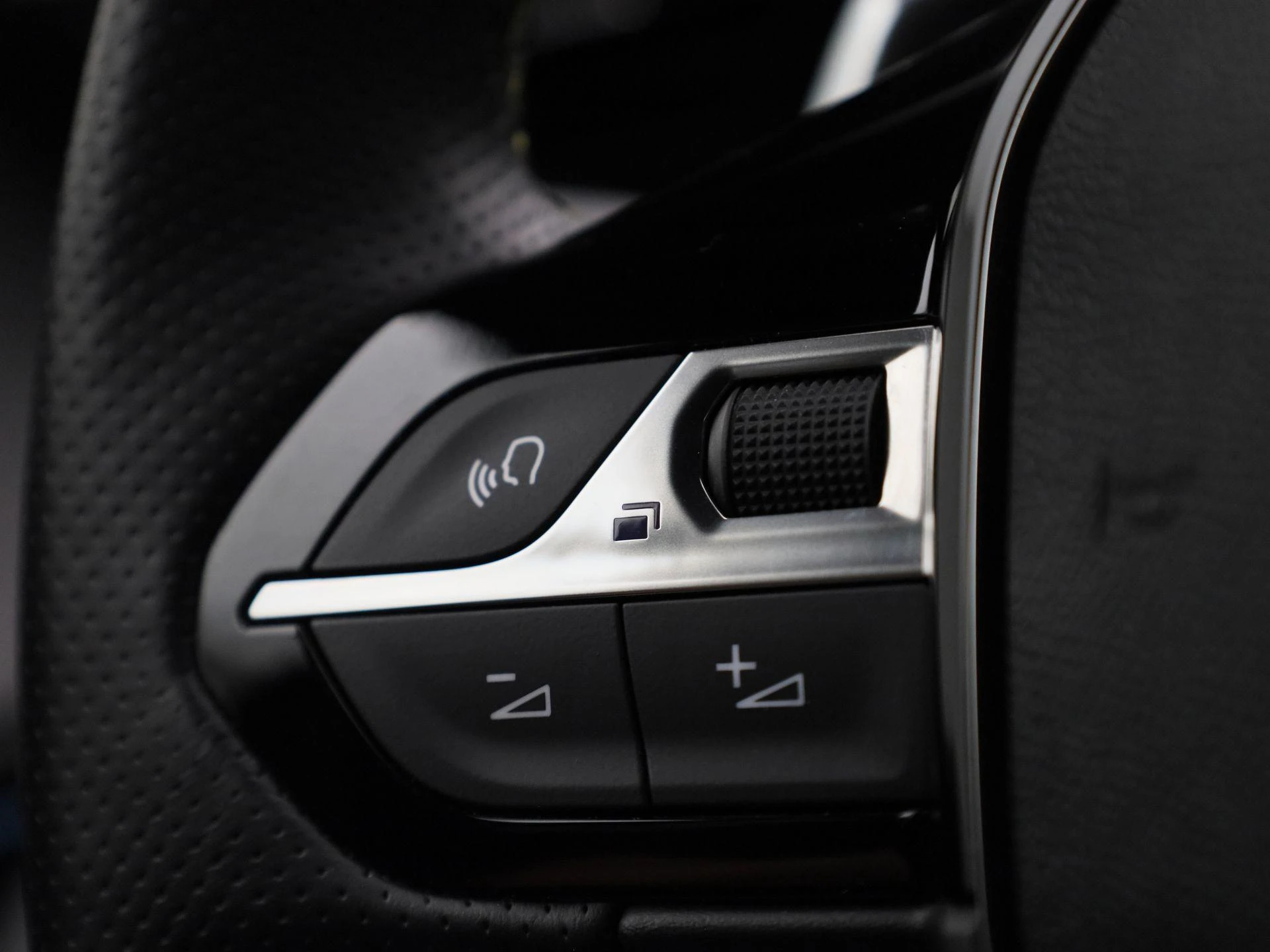 Peugeot-208-image-17