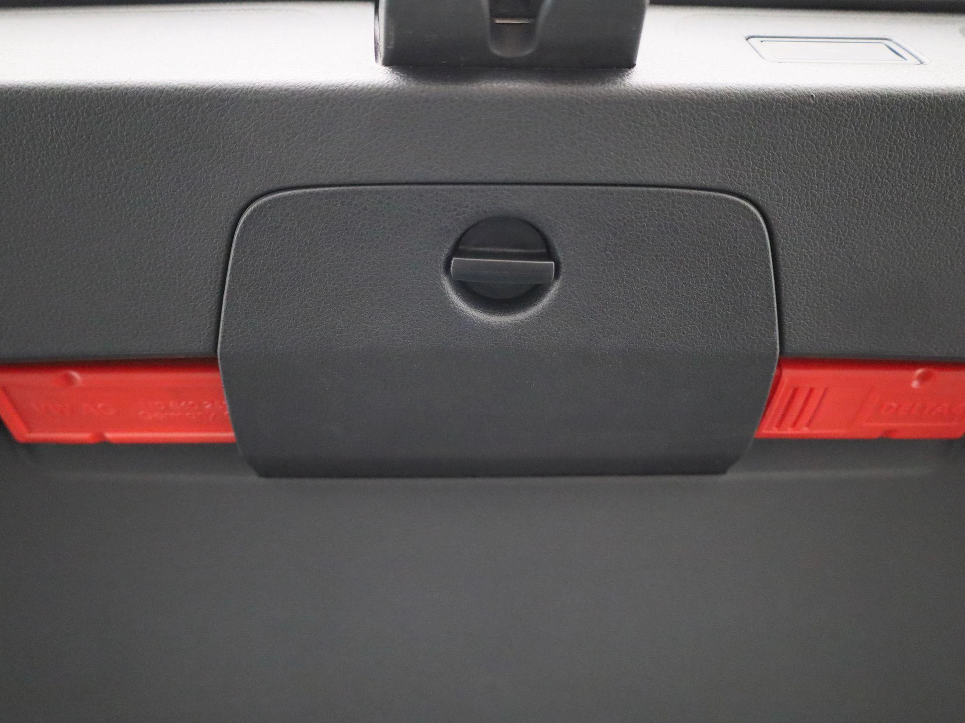 Volkswagen-Passat-image-11