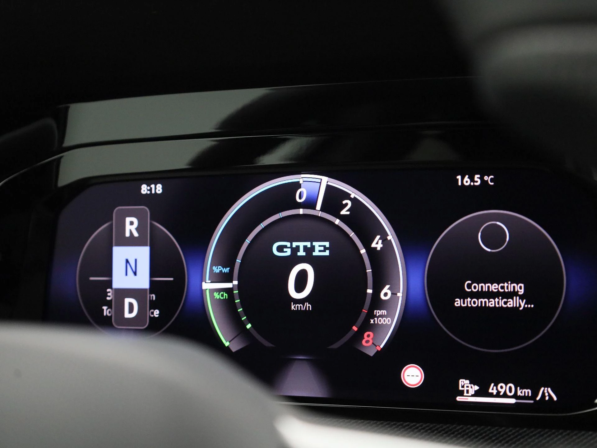 Volkswagen-Golf-image-25