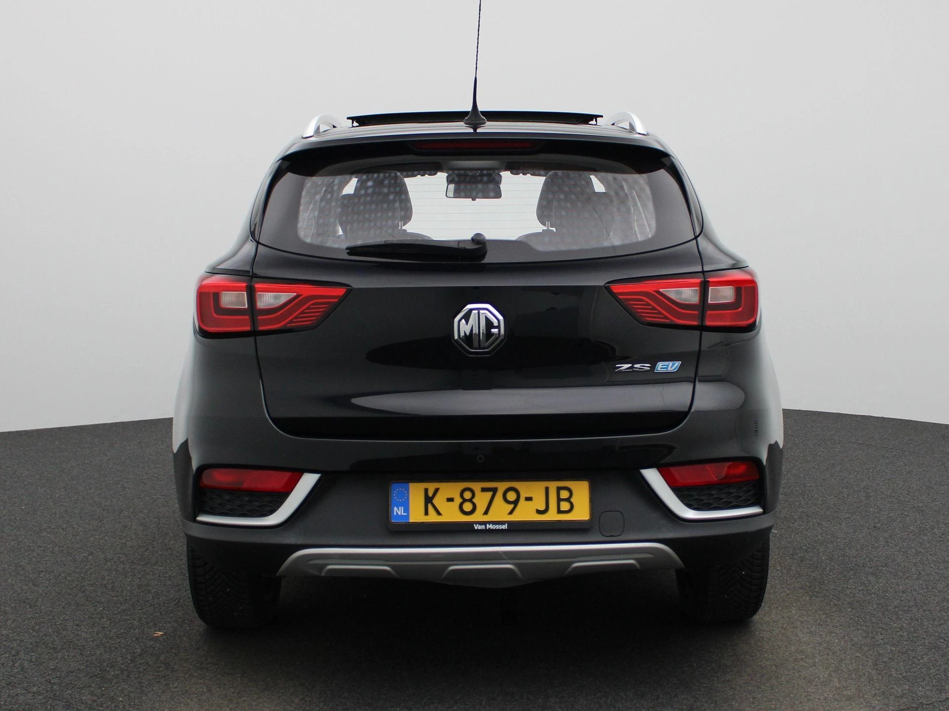 MG-ZS EV-image-4