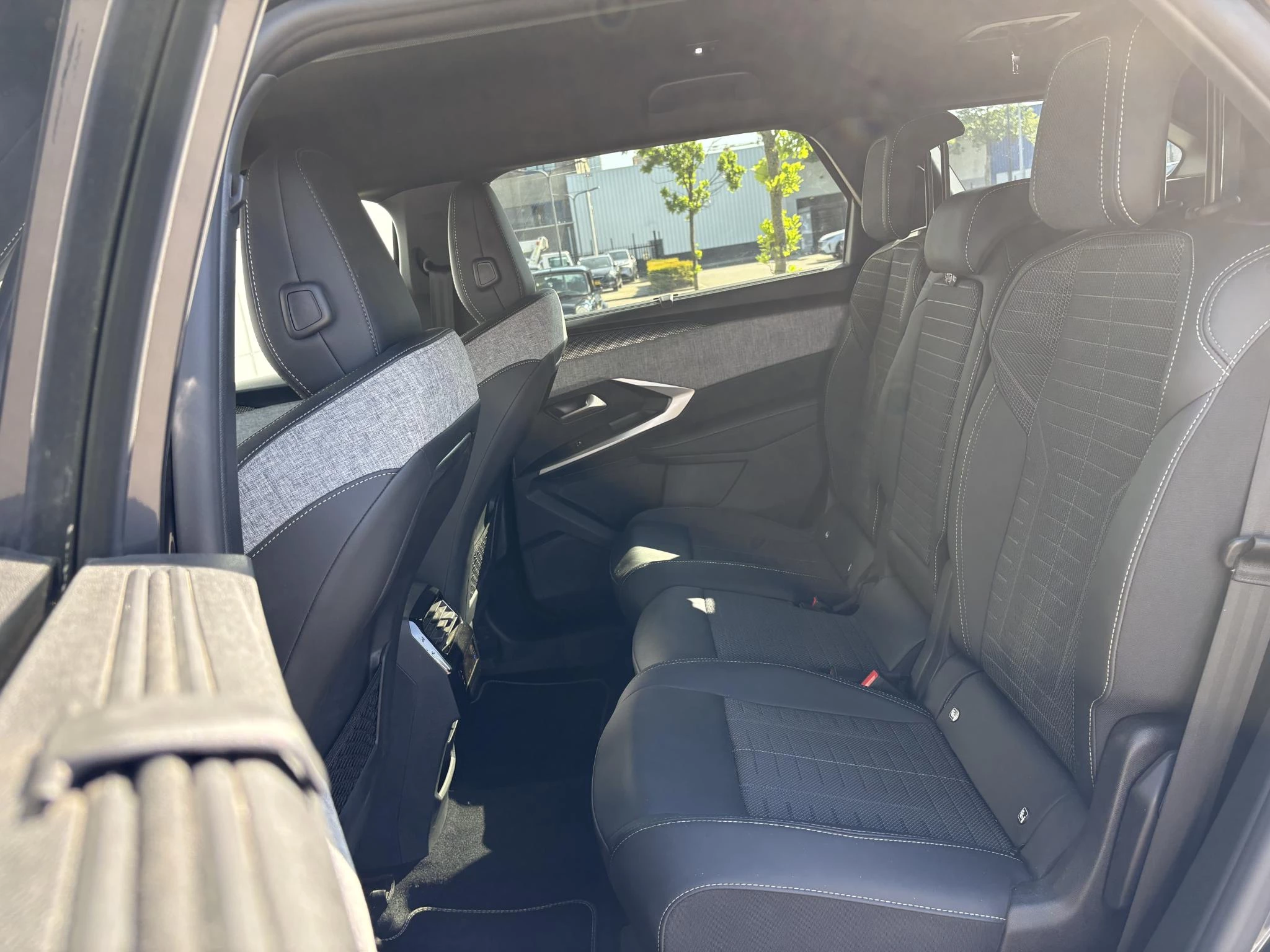 Peugeot-5008-image-29