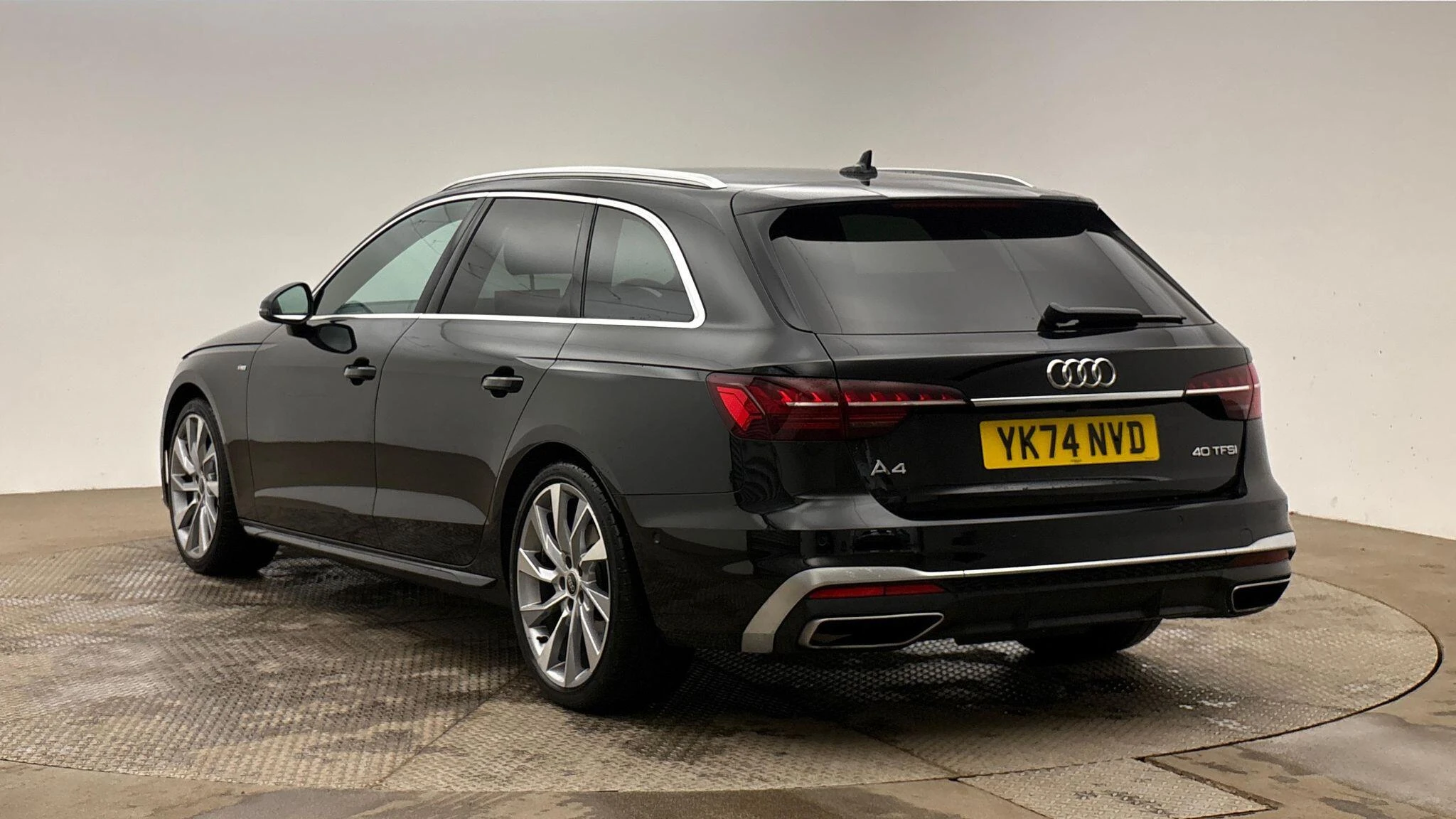 Audi-A4-image-50