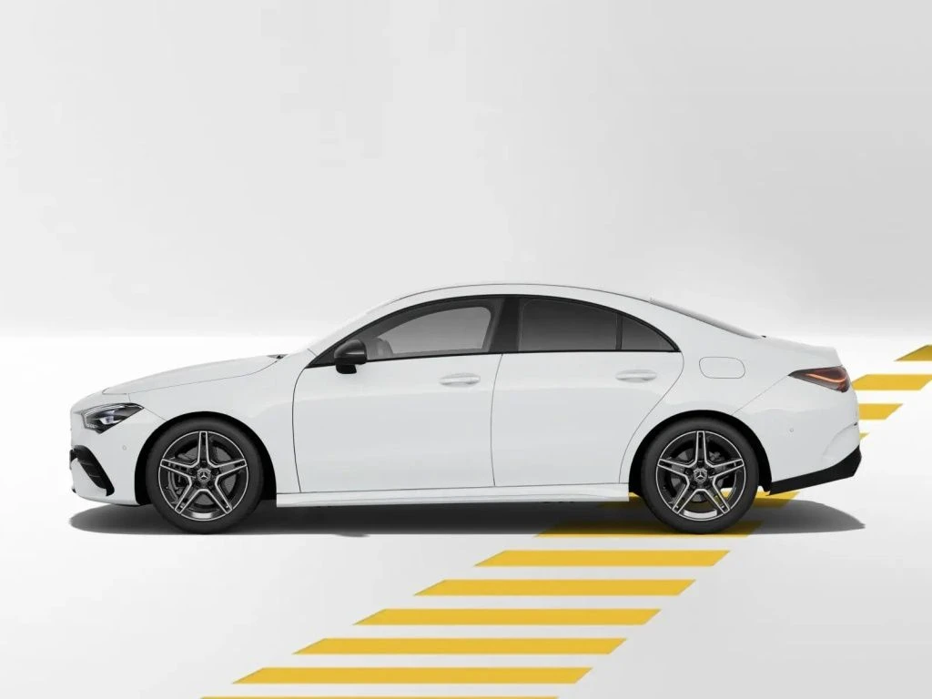 Mercedes-Benz-CLA 200-image-3