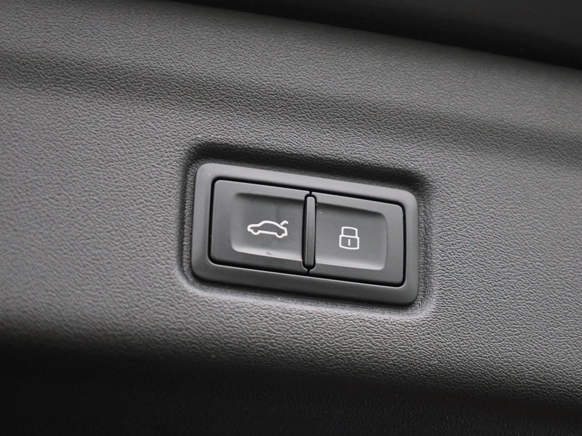 Audi-Q6 e-tron-image-14