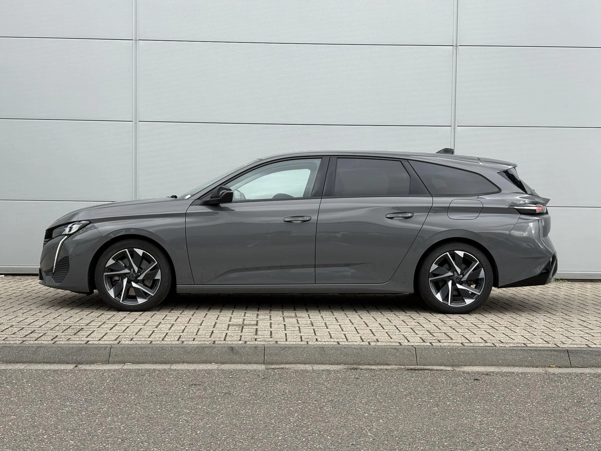 Peugeot-308-image-2