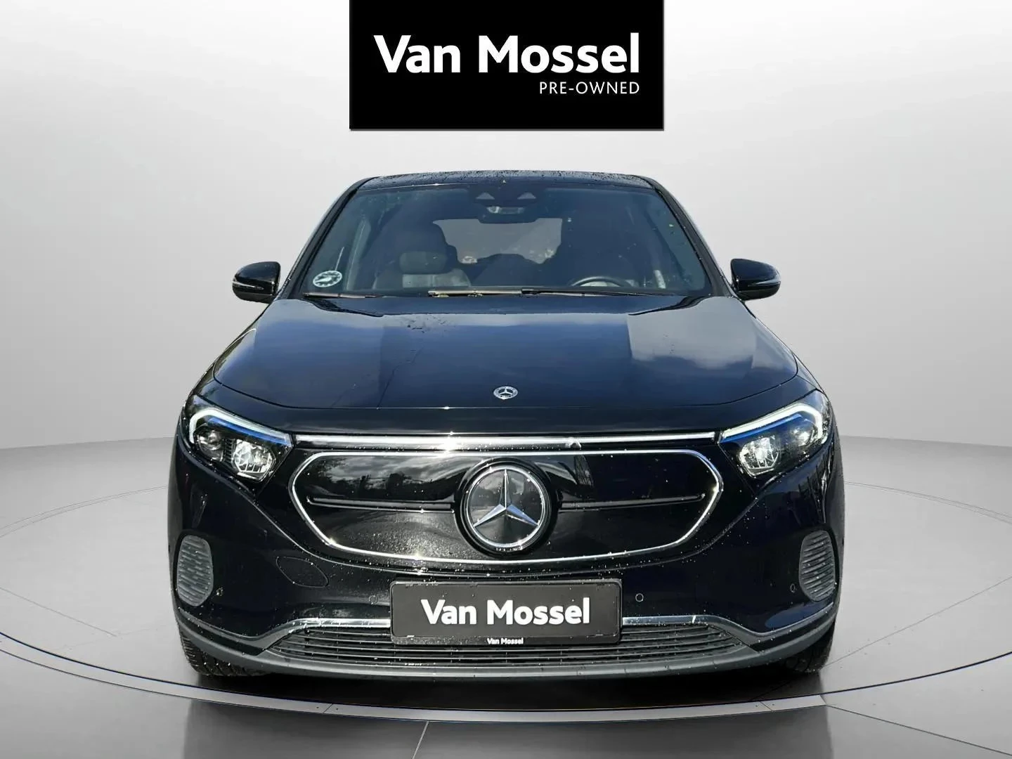 Mercedes-Benz-EQA-image-1