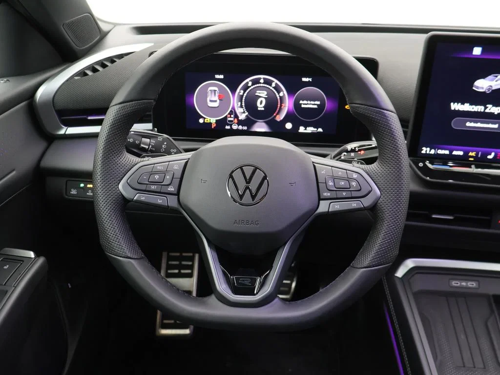 Volkswagen-T-Roc-image-13