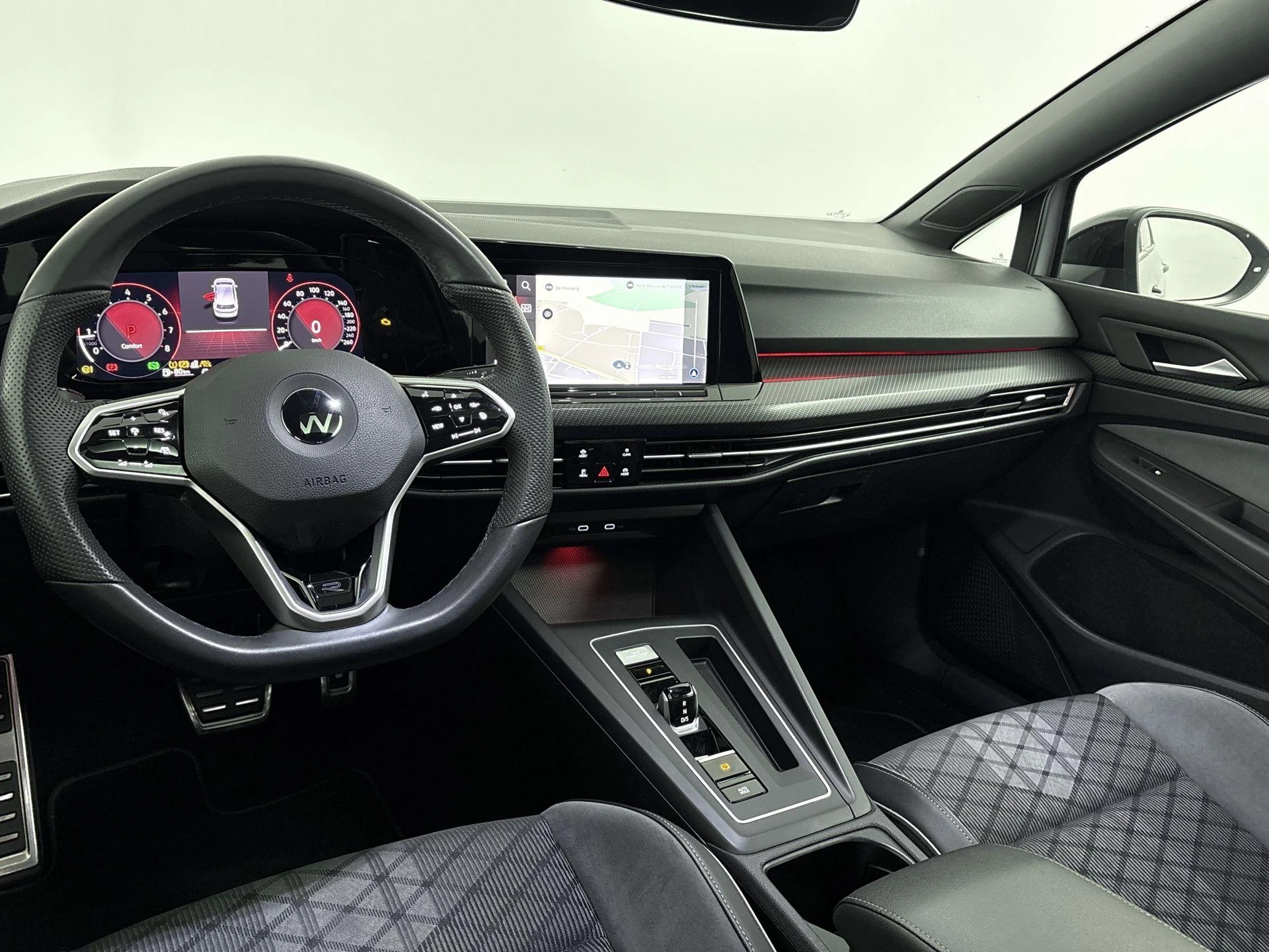 Volkswagen-Golf-image-16