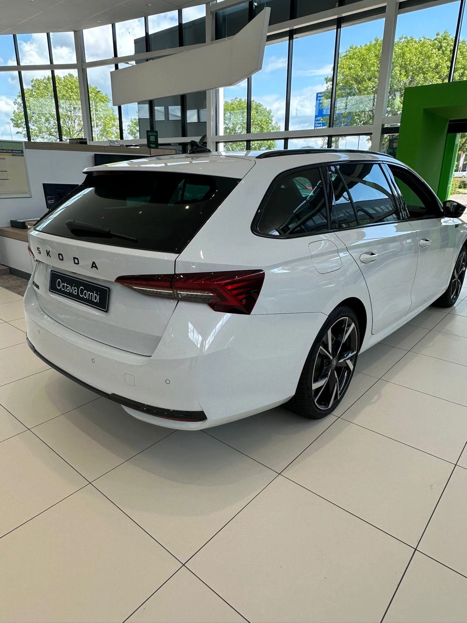 Škoda Octavia Combi 1.5 TSI MHEV Sportline Business 150 PK