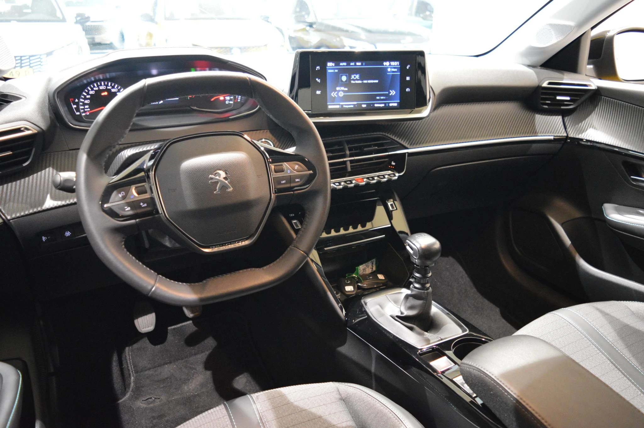 Peugeot-208-image-7