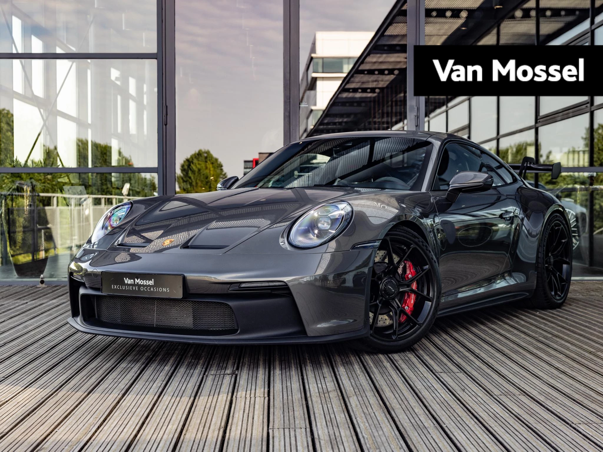 Porsche-911-image-0