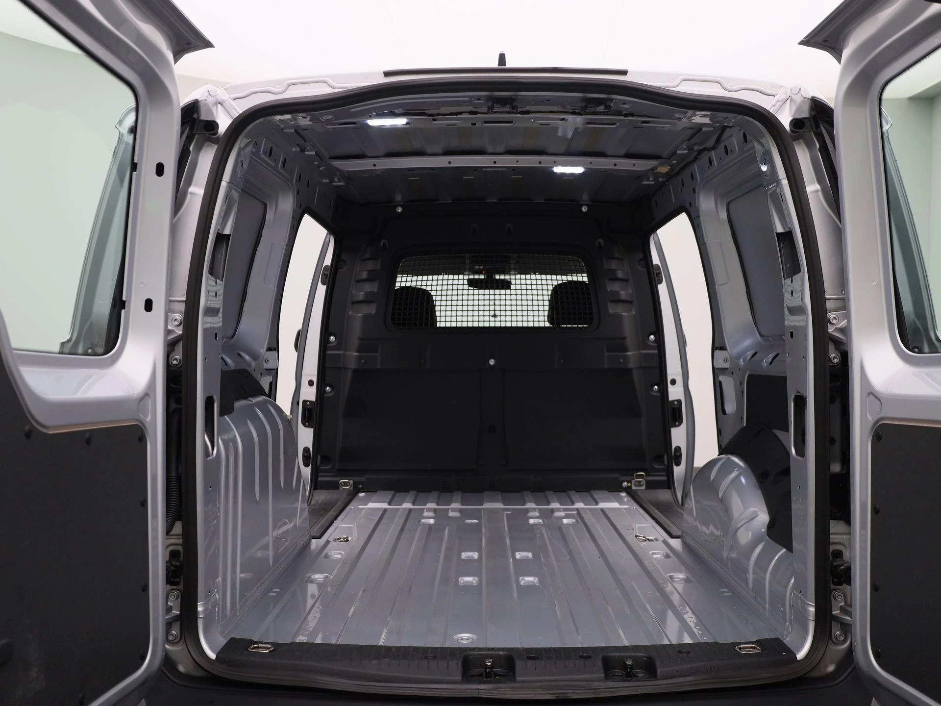 Volkswagen-Caddy-image-14