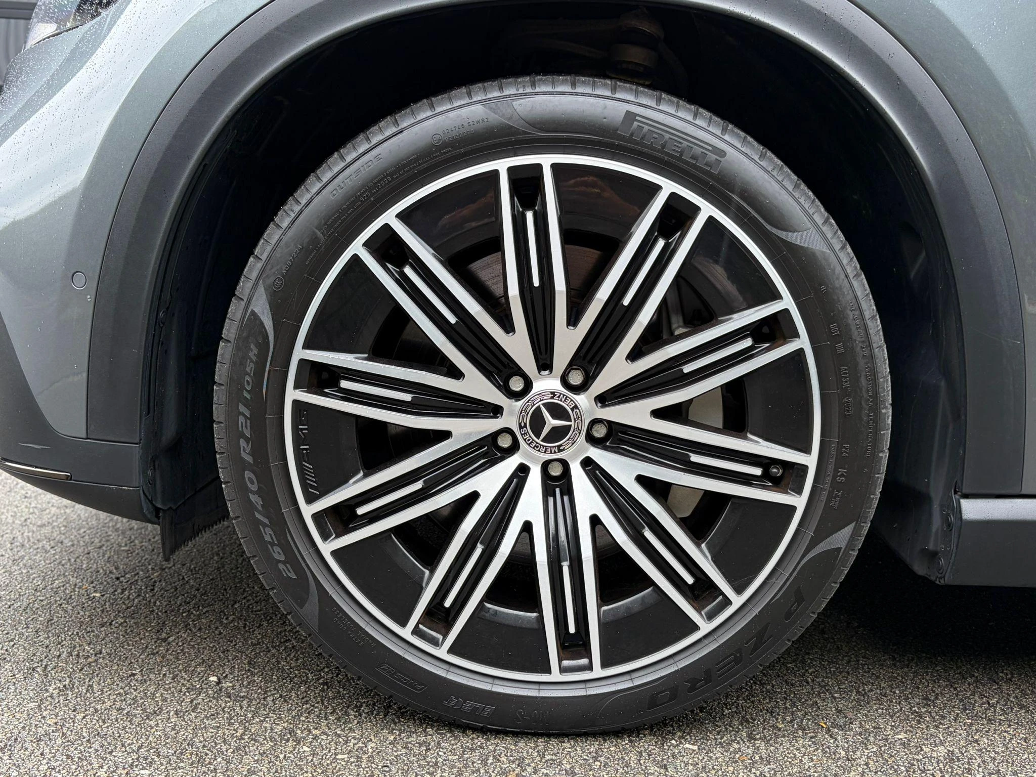 Mercedes-Benz-EQE-image-10