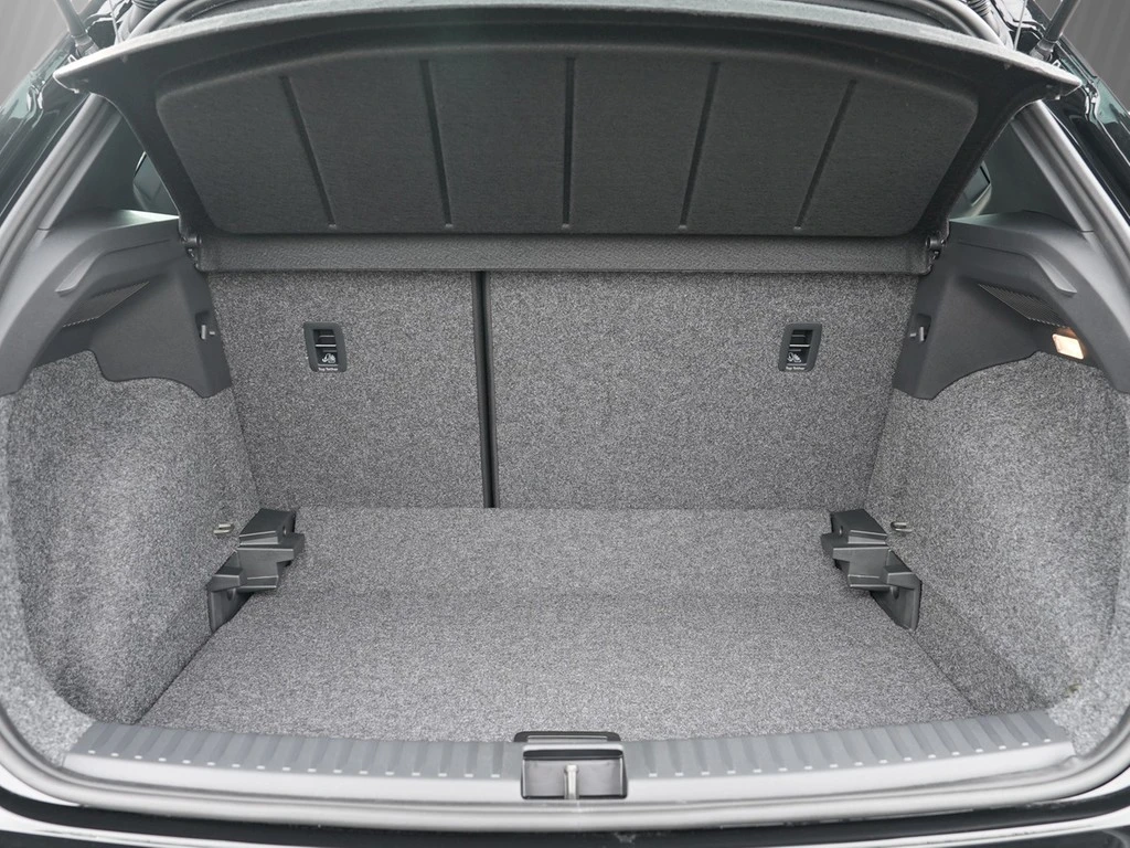 SEAT-Arona-image-5