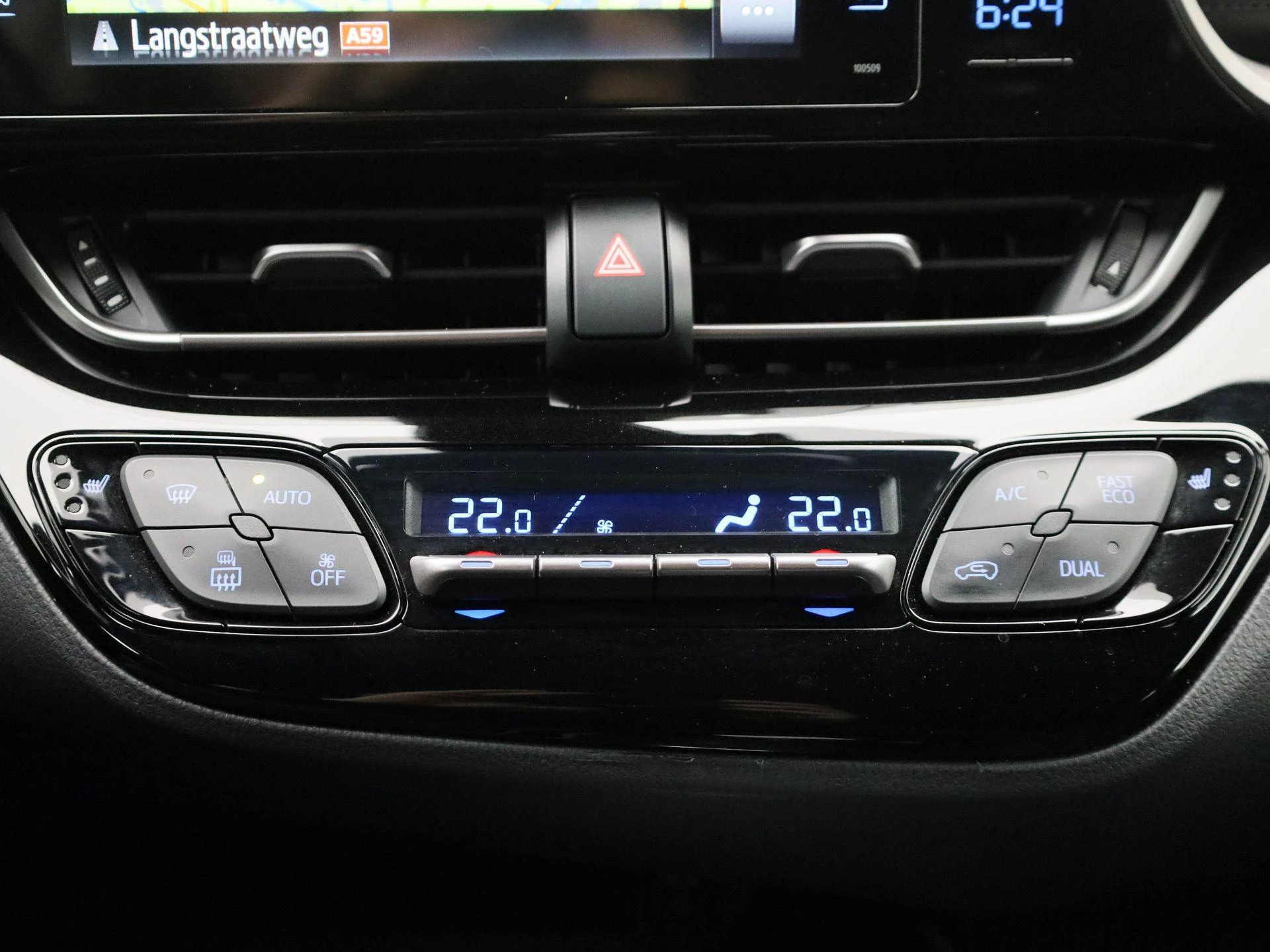 Toyota-C-HR-image-16