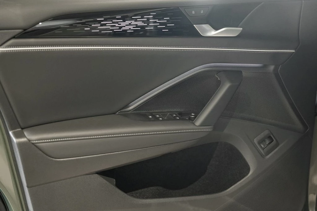 Volkswagen-Tiguan-image-15