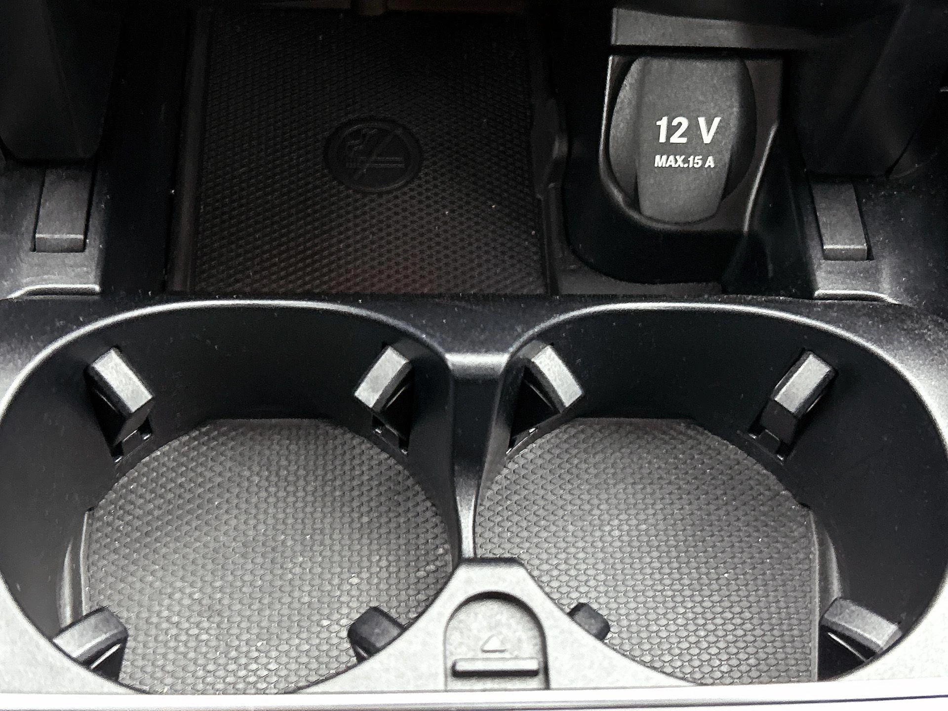 Mercedes-Benz-C-Klasse-image-31