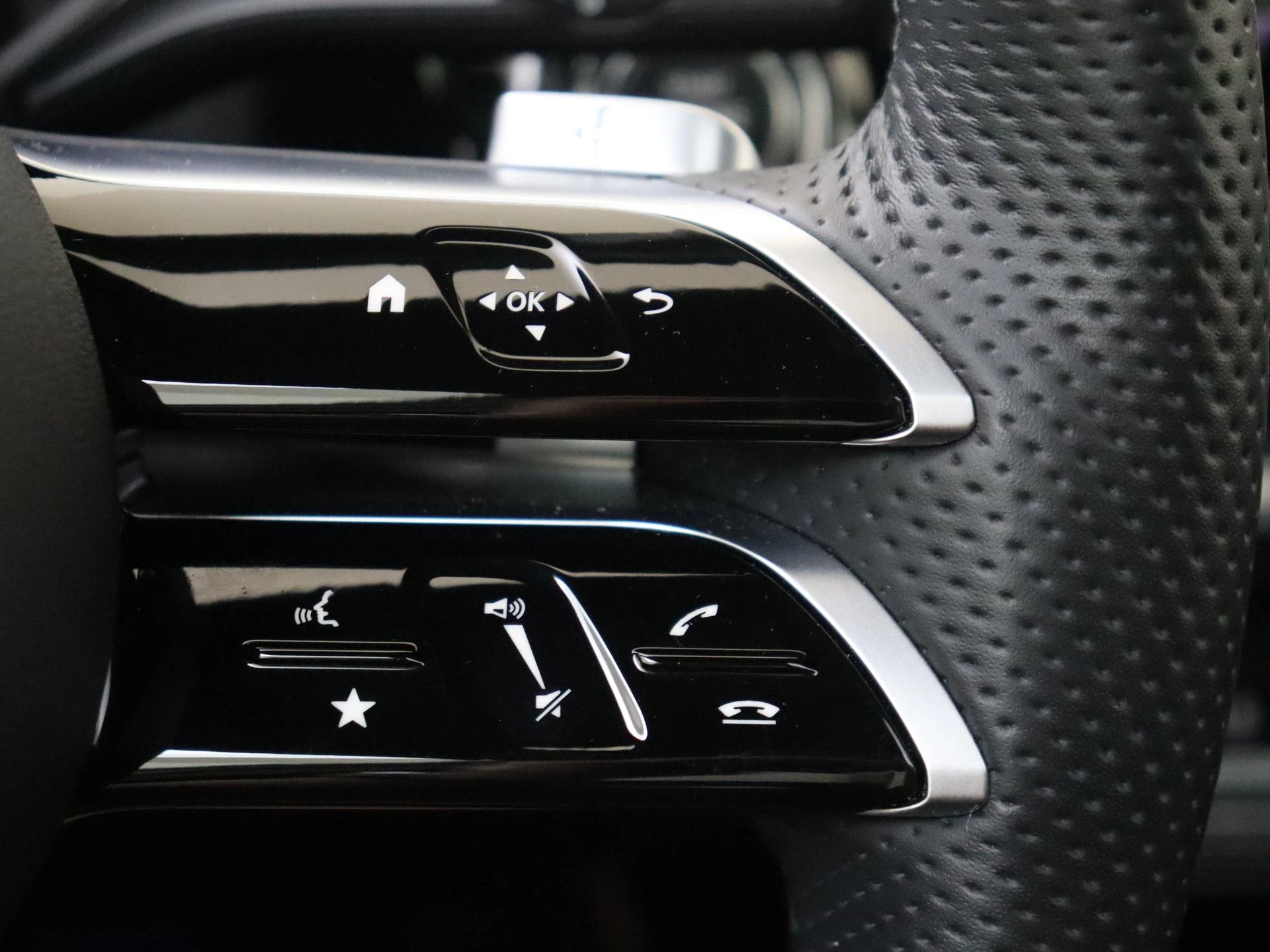 Mercedes-Benz-A-Klasse-image-13