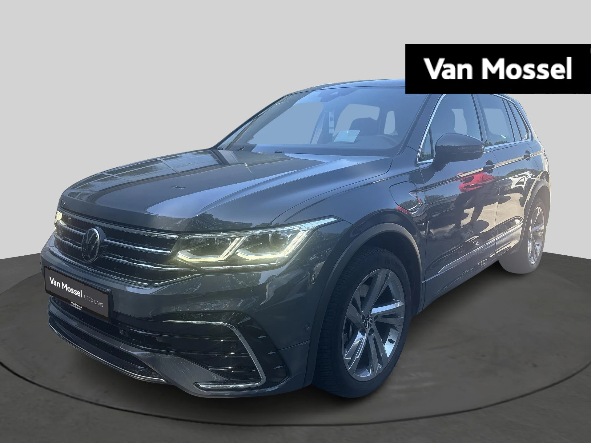 Volkswagen-Tiguan-image-0