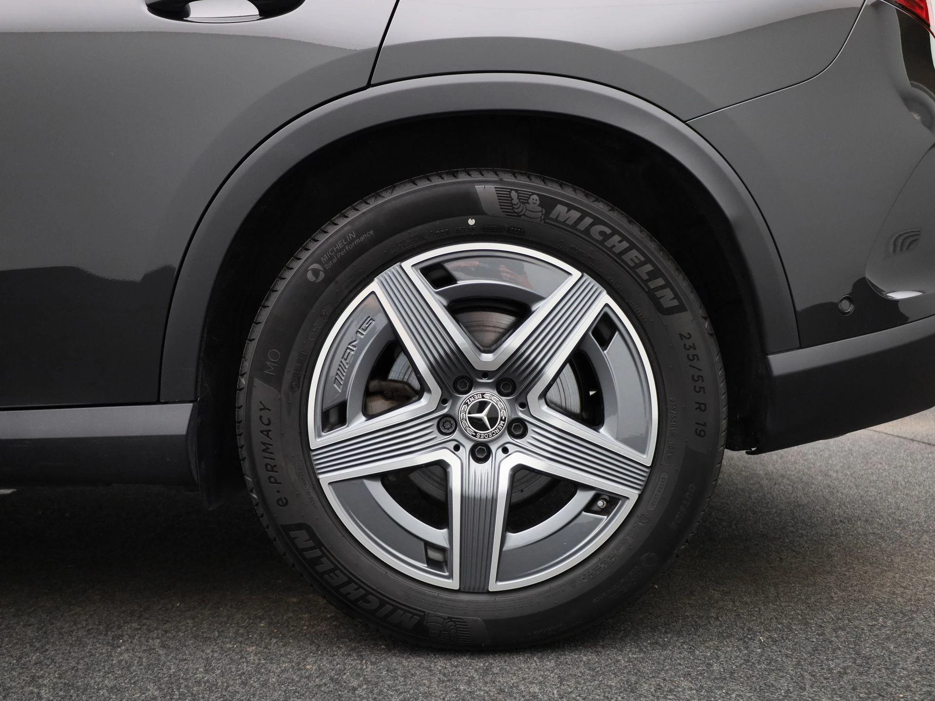 Mercedes-Benz-GLC-image-13