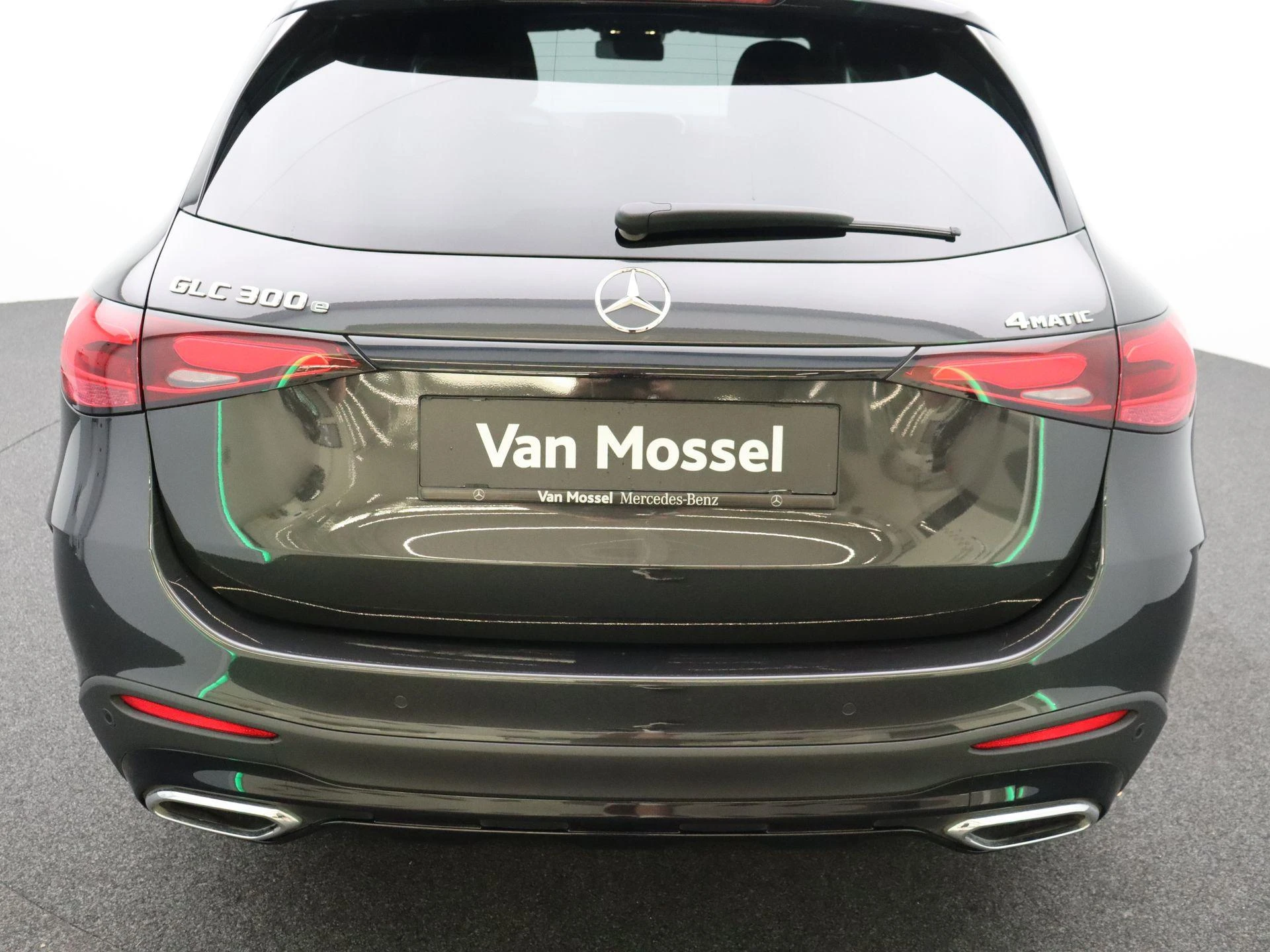 Mercedes-Benz-GLC-image-20