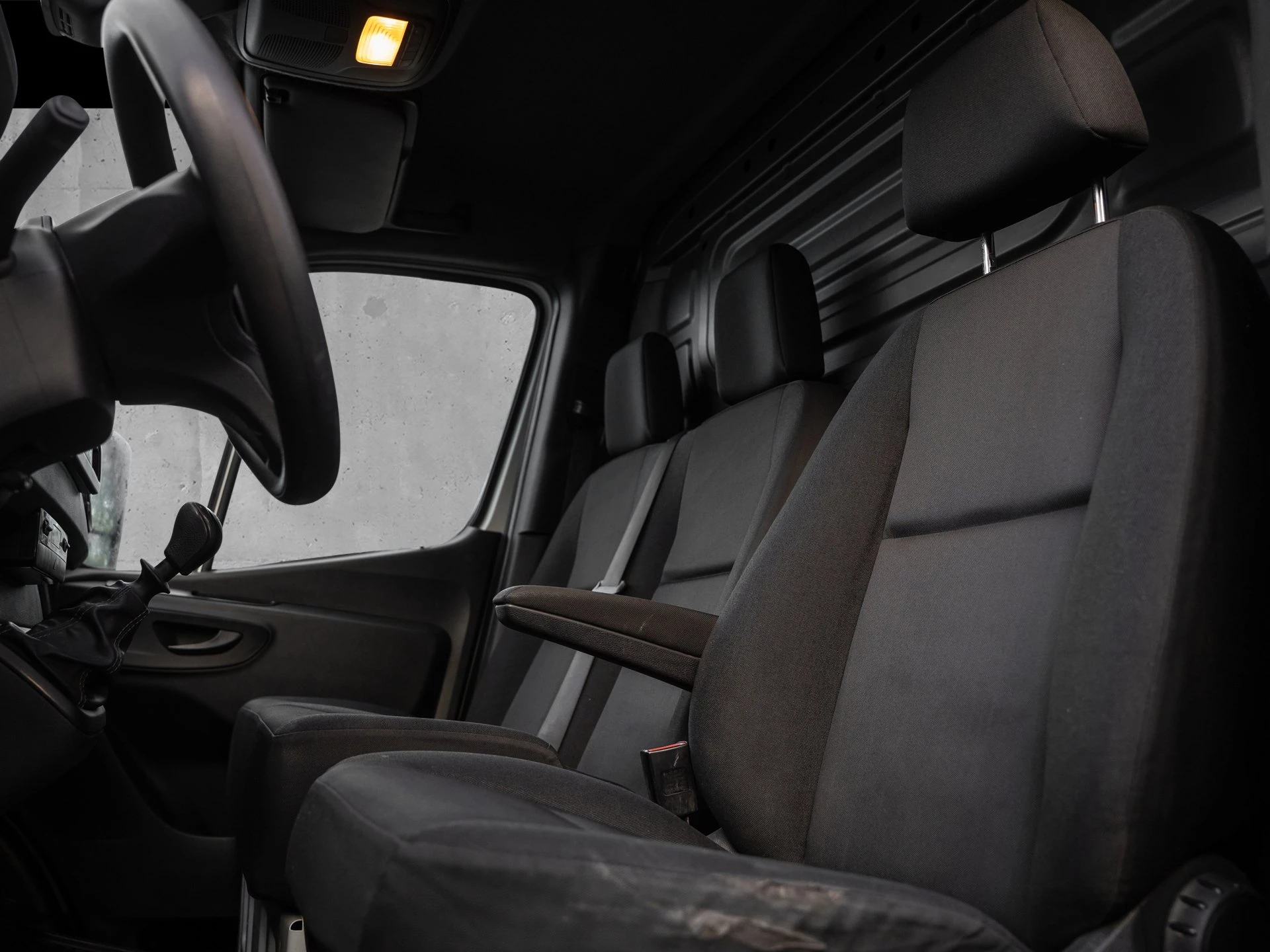 Mercedes-Benz-Sprinter-image-6