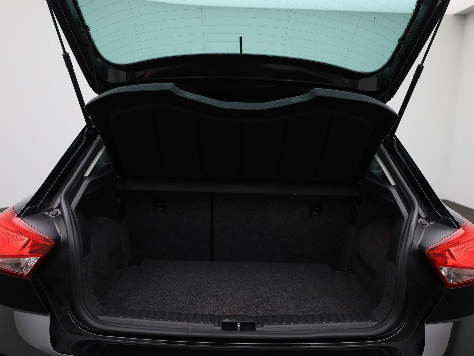 SEAT-Ibiza-image-13