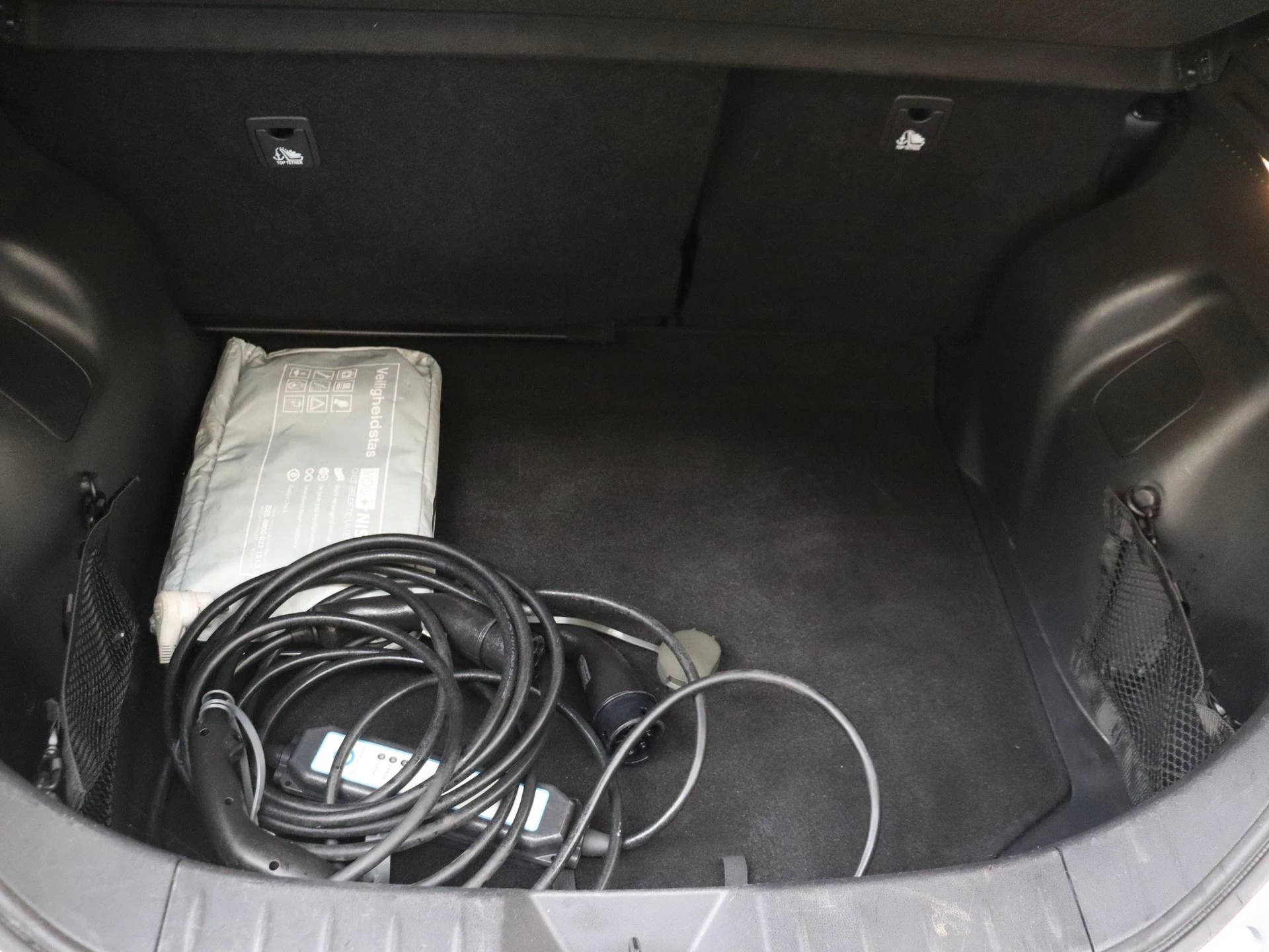 Nissan-Leaf-image-25