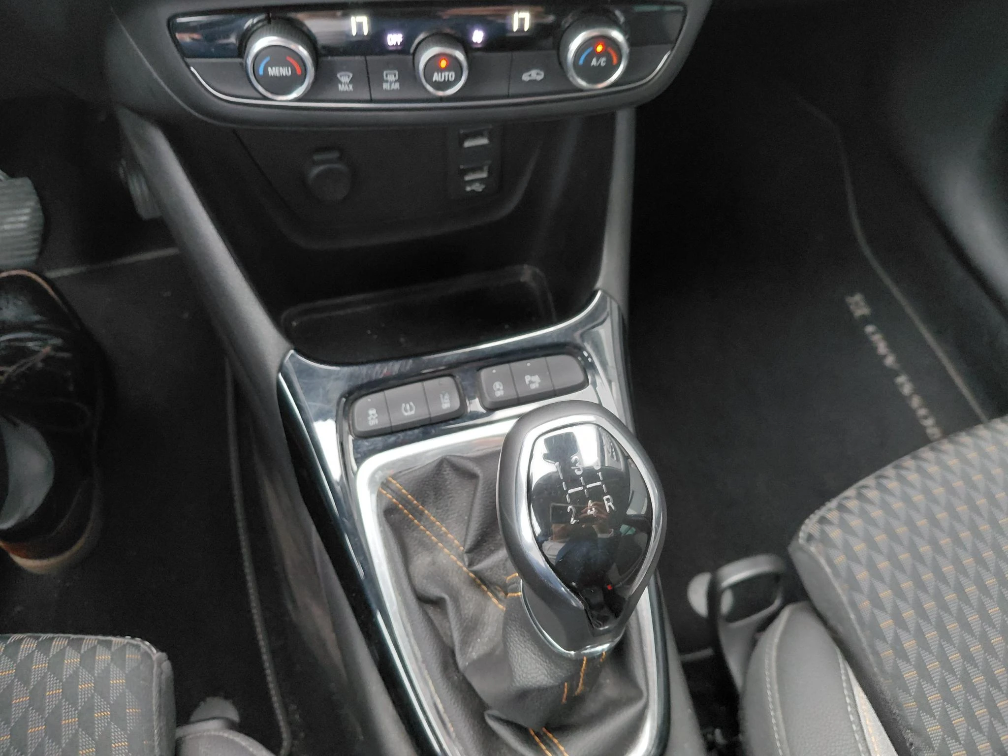 Opel-Crossland X-image-13