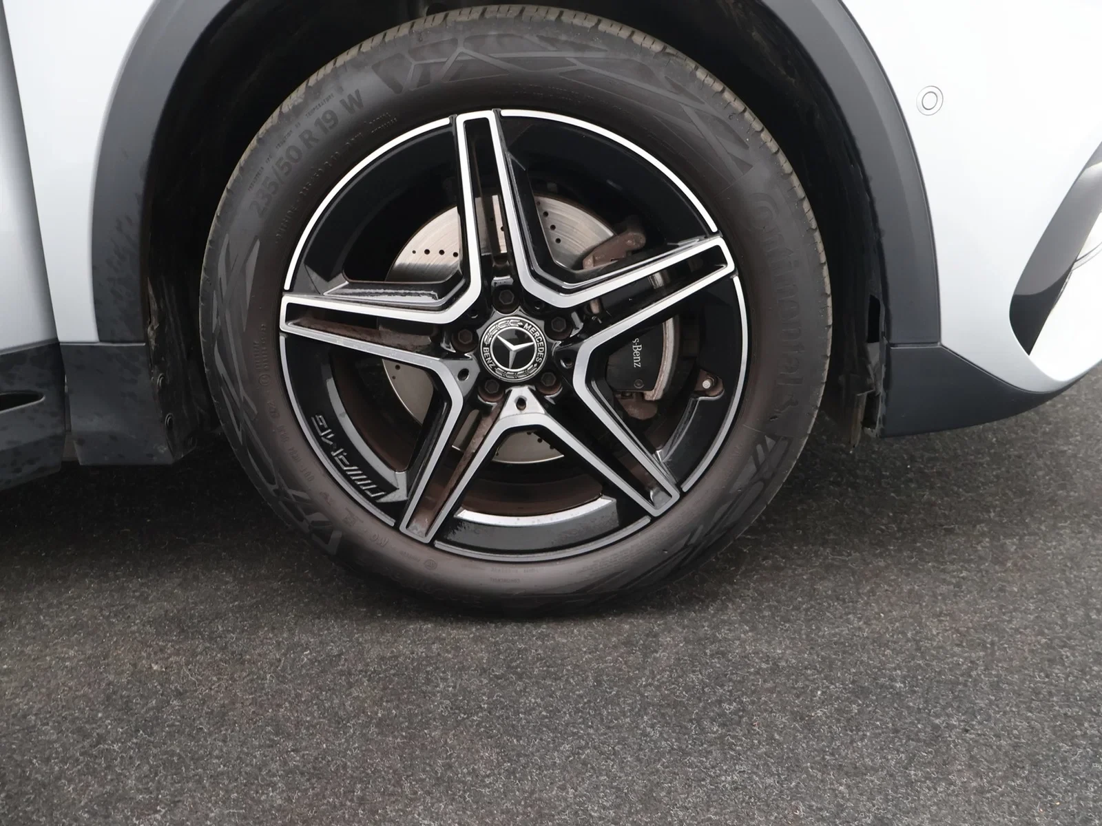 Mercedes-Benz GLA Classe (H247) AMG Line 163PK *AUTOMAAT*LEDER*ALCANTARA*CAMERA*PDC*CRUISE*APP-CONNECT*NAVI*KEYLESS GO*...*