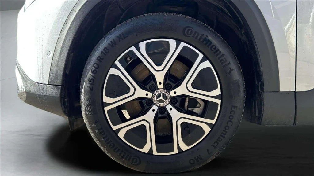 Mercedes-Benz-GLB-image-8