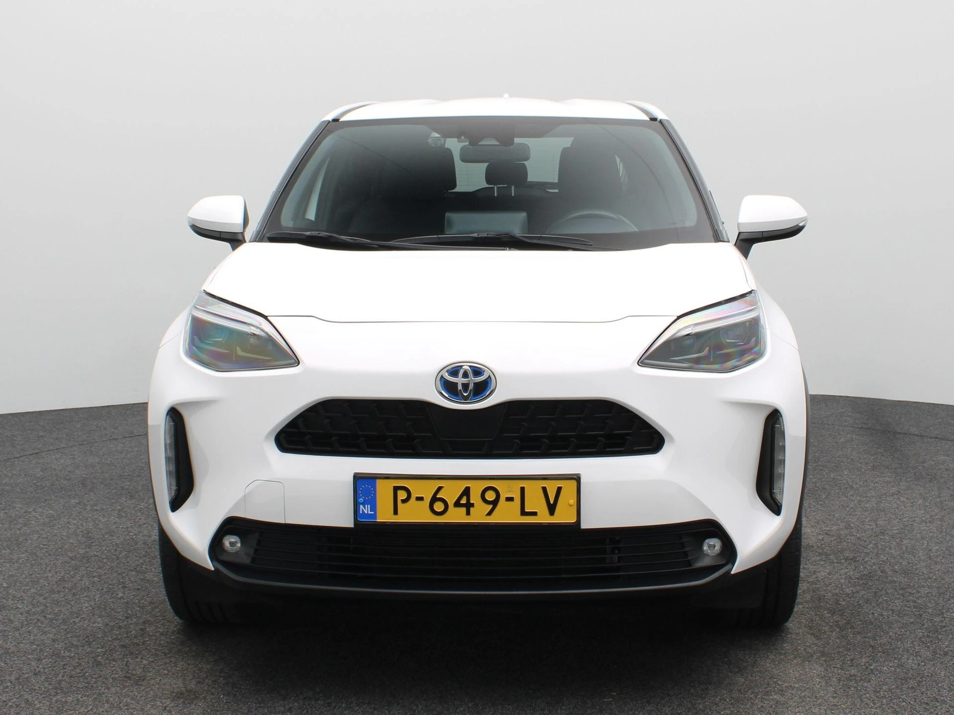 Toyota-Yaris Cross-image-2