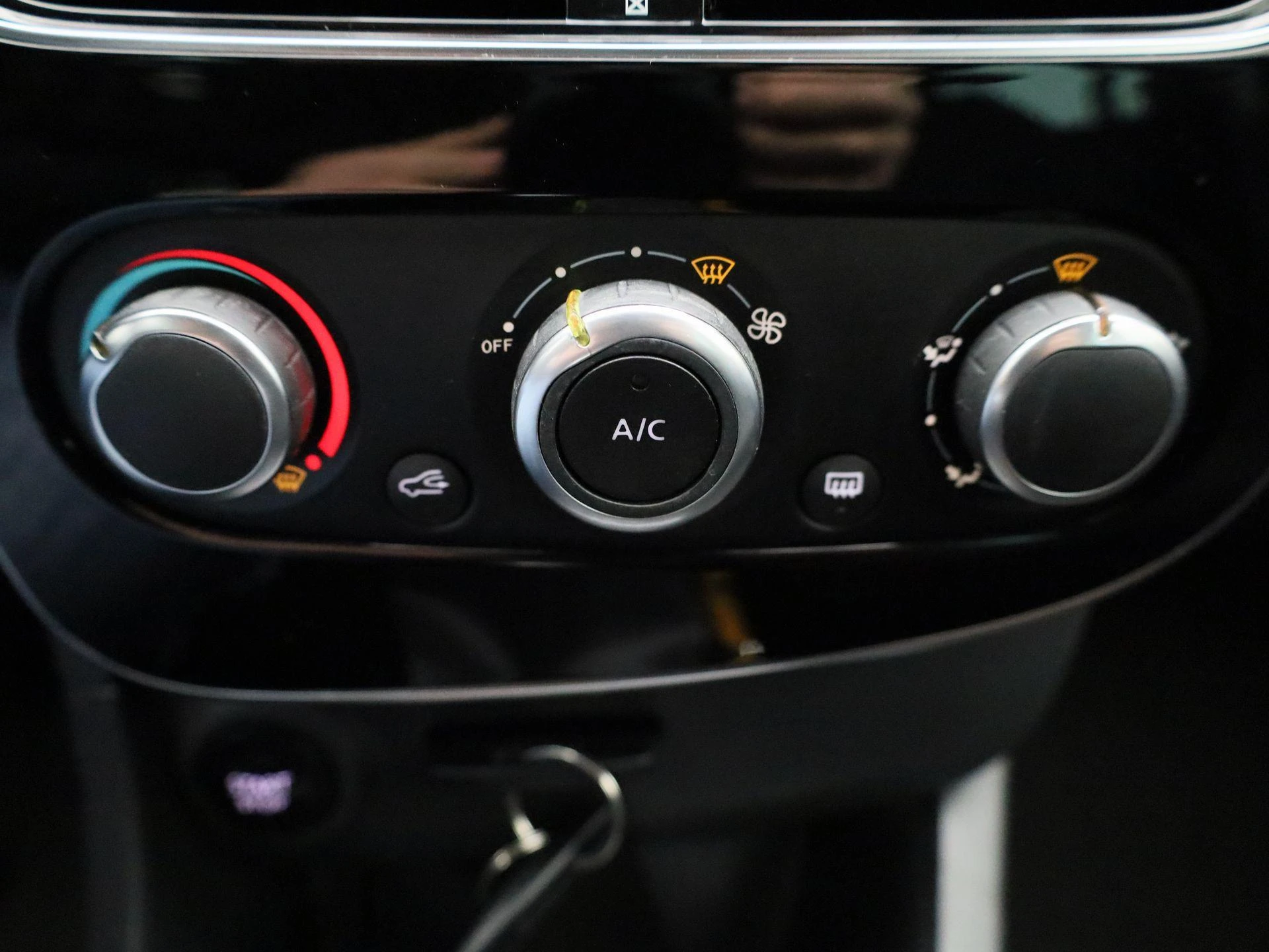 Renault-Clio-image-18