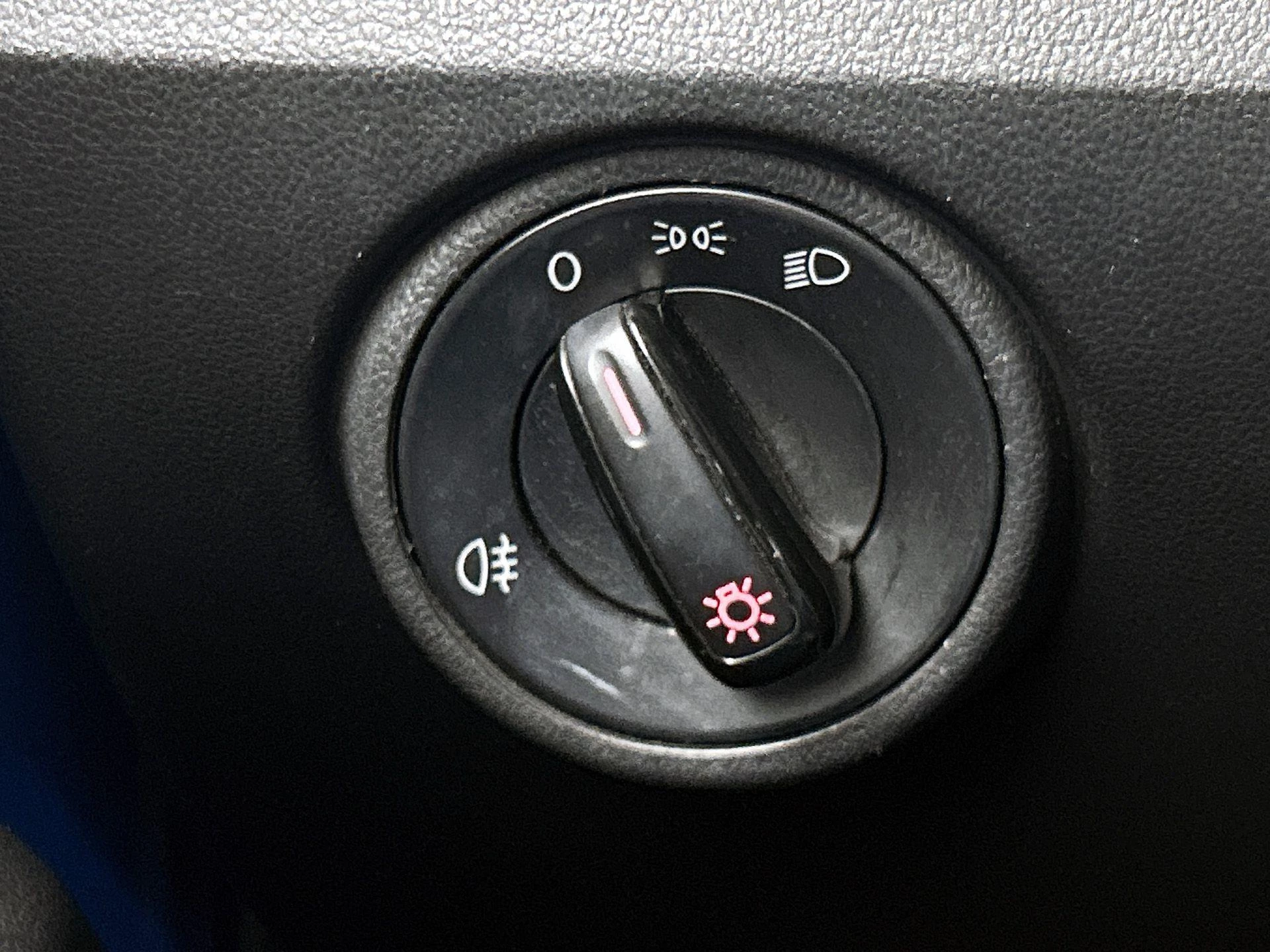 Volkswagen-up!-image-21