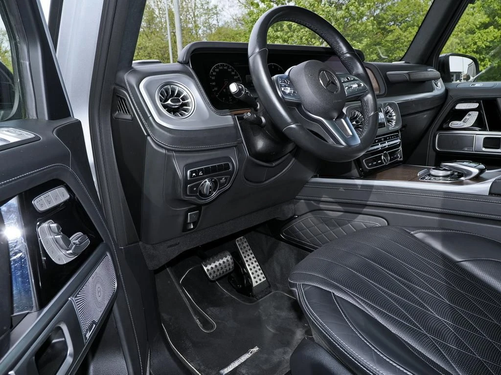 Mercedes-Benz-G-Klasse 500-image-8