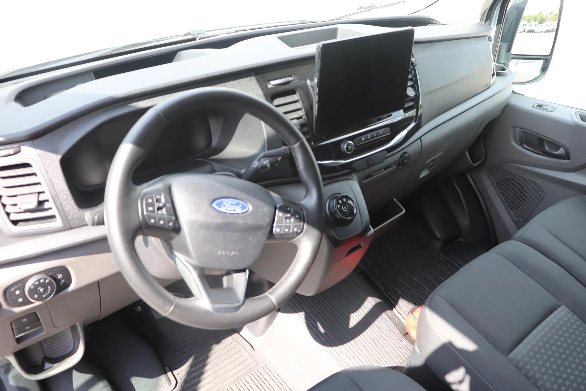 Ford-E-Transit-image-8