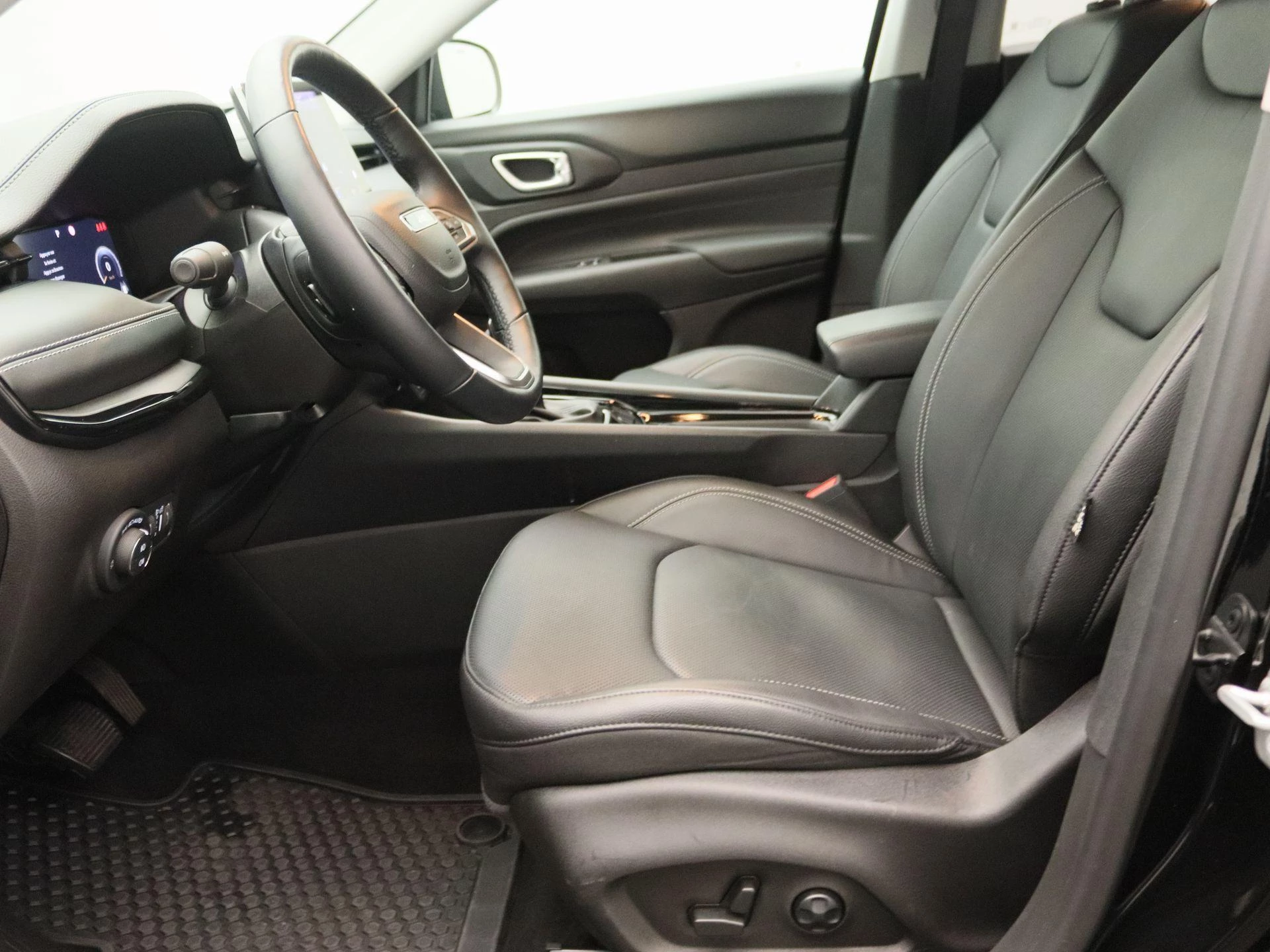 Jeep-Compass-image-11