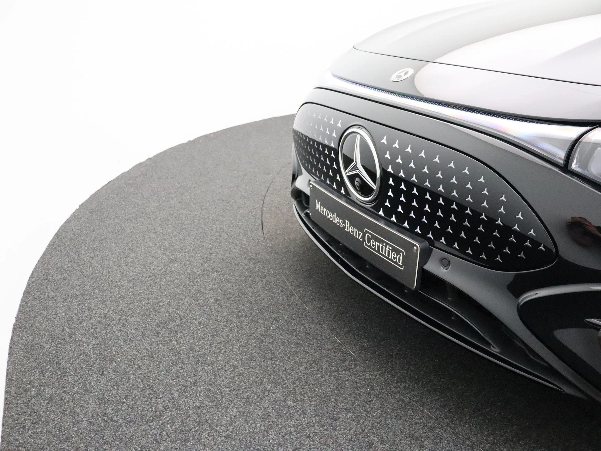 Mercedes-Benz-CLA-image-30