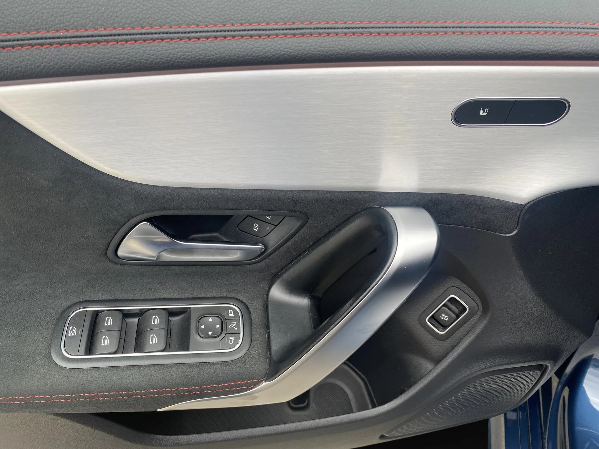 Mercedes-Benz CLA 180 d AMG Line Shooting Brake + NIGHTPAKKET + KEY LESS GO + 19 INCH + CAMERA +