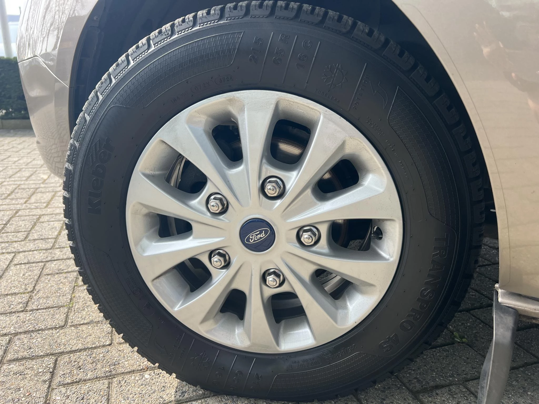 Ford-Transit Custom-image-9