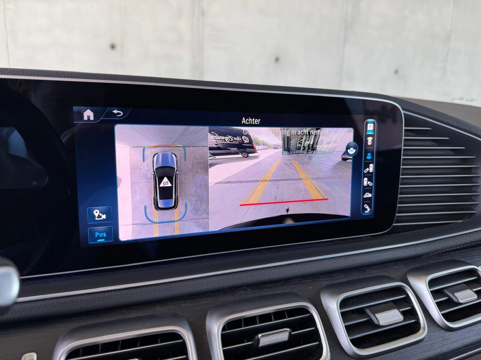 Mercedes-Benz-GLE-image-16