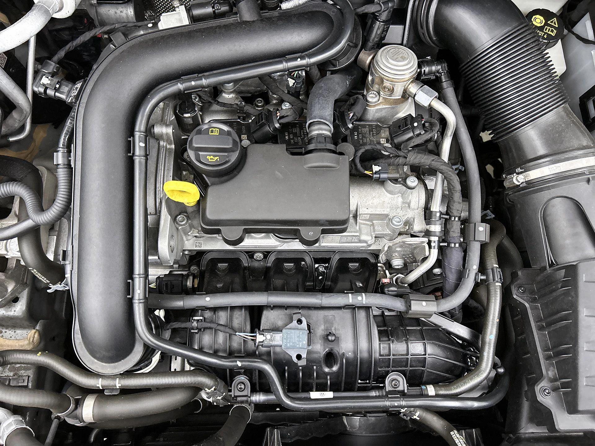 SEAT-Arona-image-28