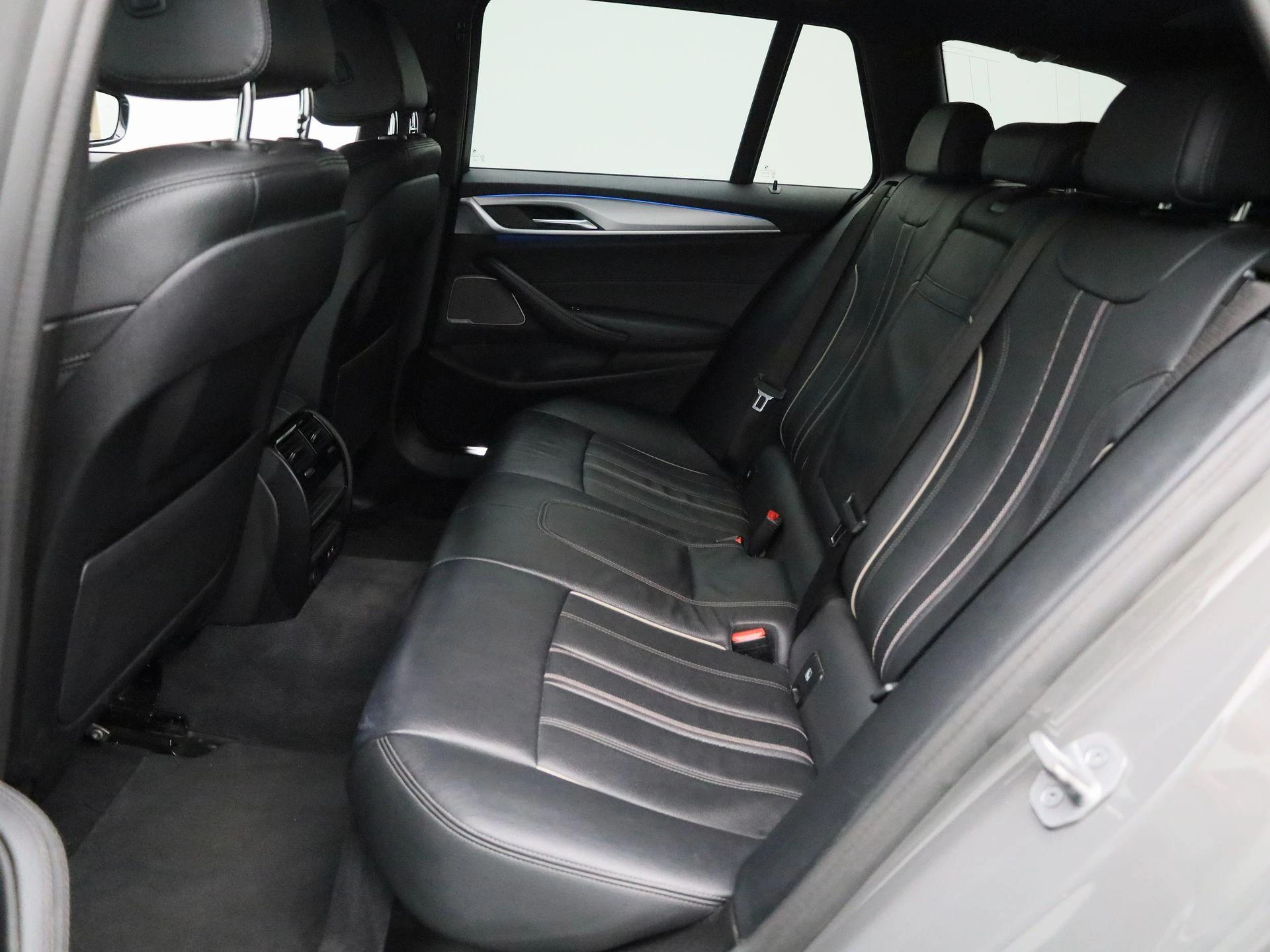 BMW-5 Serie-image-11